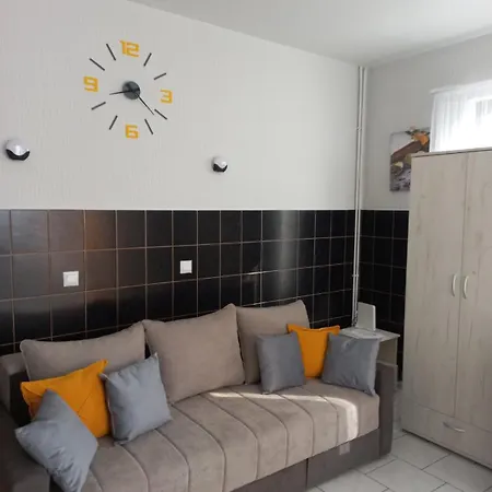 Beus Apartament *